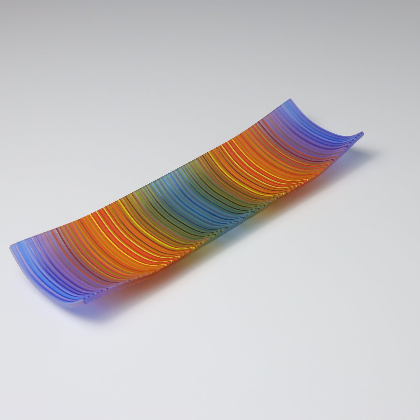 S3489 | 'Chromatic Embrace'