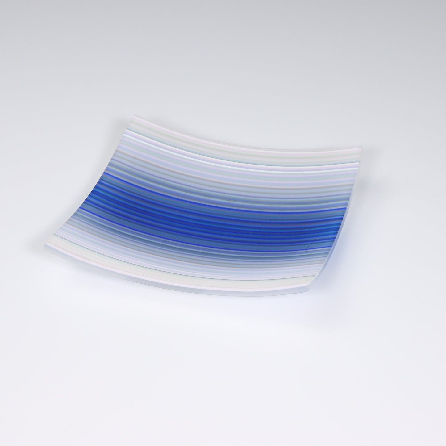 S3640 | White & Blue ColourWave Fused Glass Plate