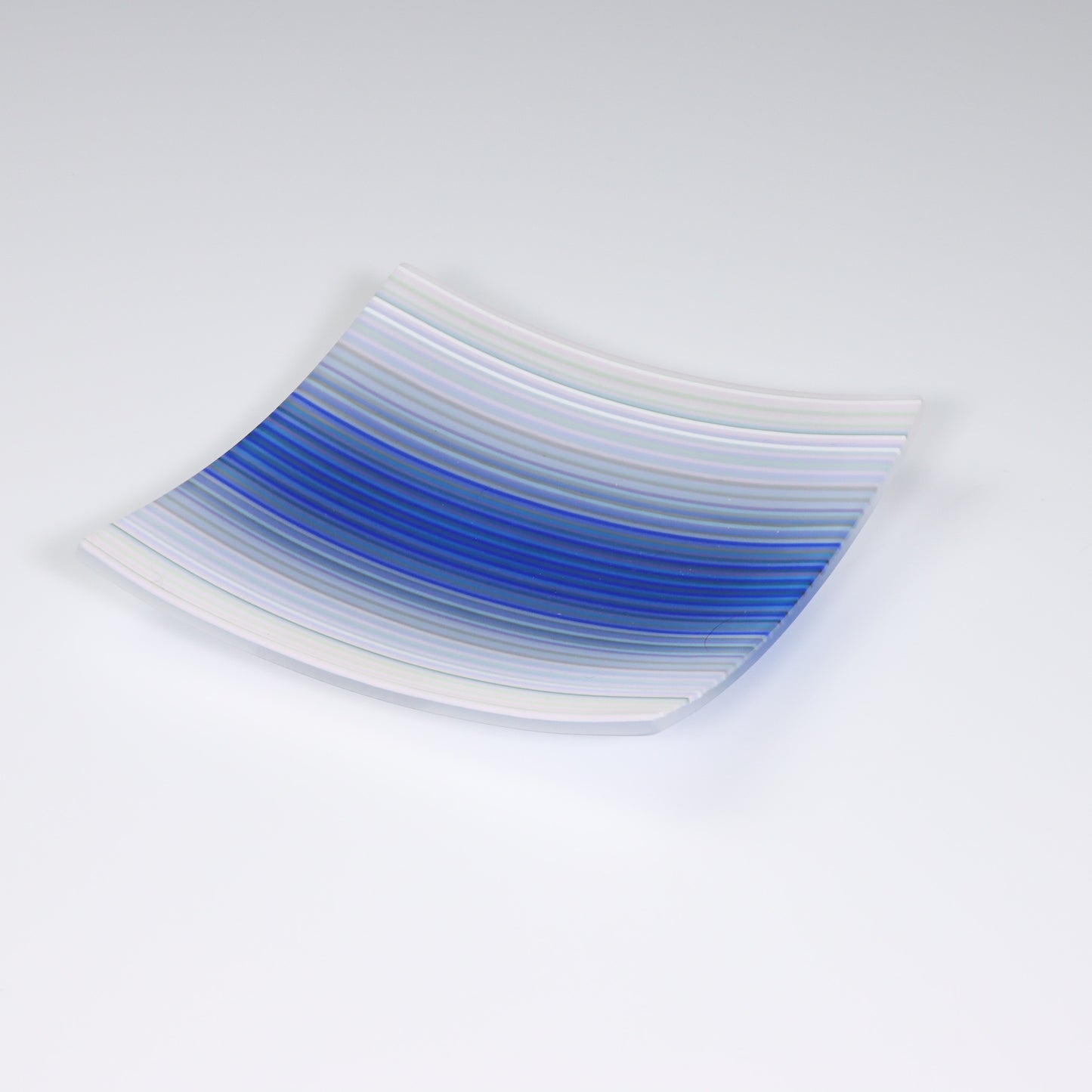 S3640 | White & Blue ColourWave Fused Glass Plate