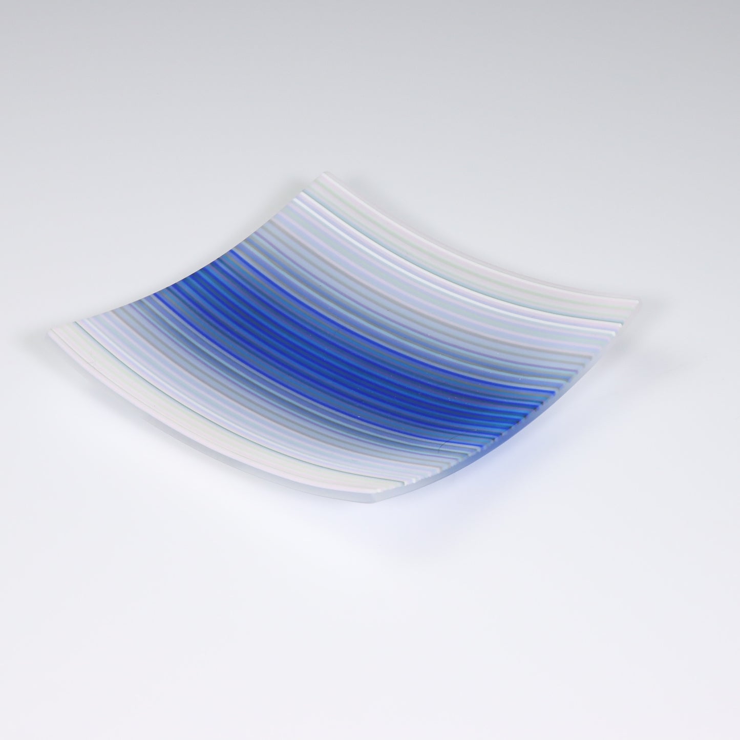 S3640 | White & Blue ColourWave Fused Glass Plate