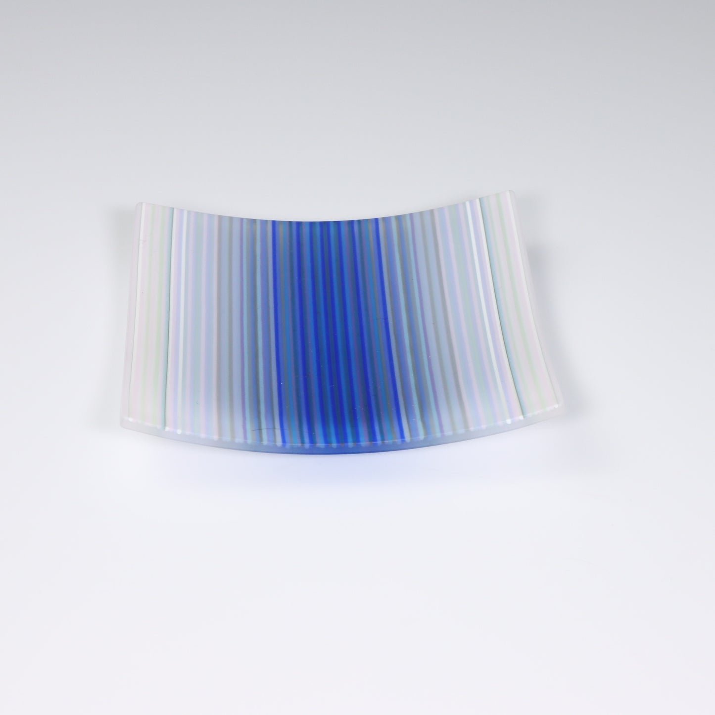 S3640 | White & Blue ColourWave Fused Glass Plate