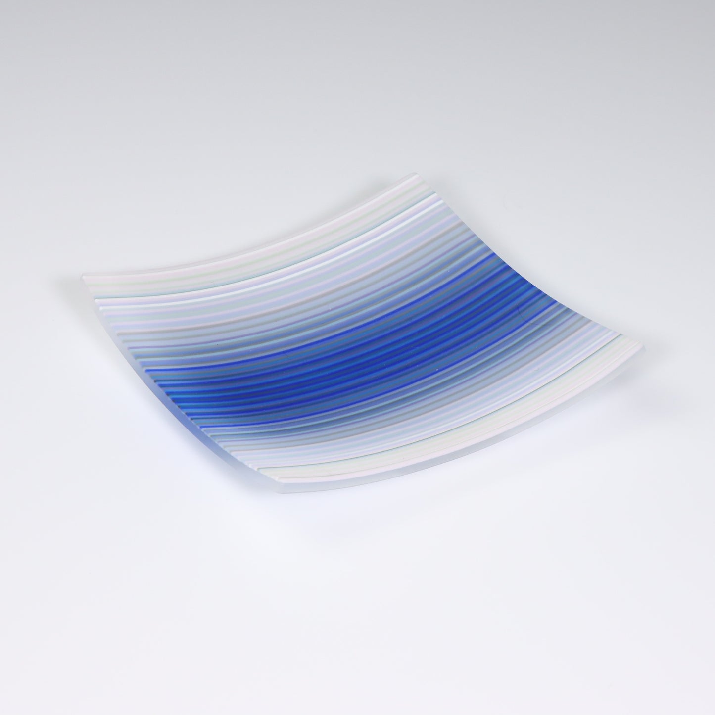 S3640 | White & Blue ColourWave Fused Glass Plate