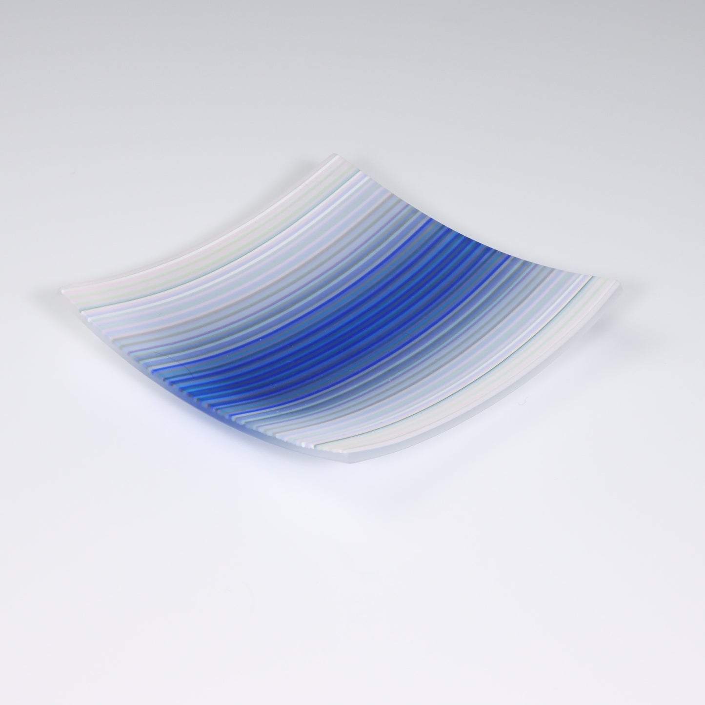 S3640 | White & Blue ColourWave Fused Glass Plate