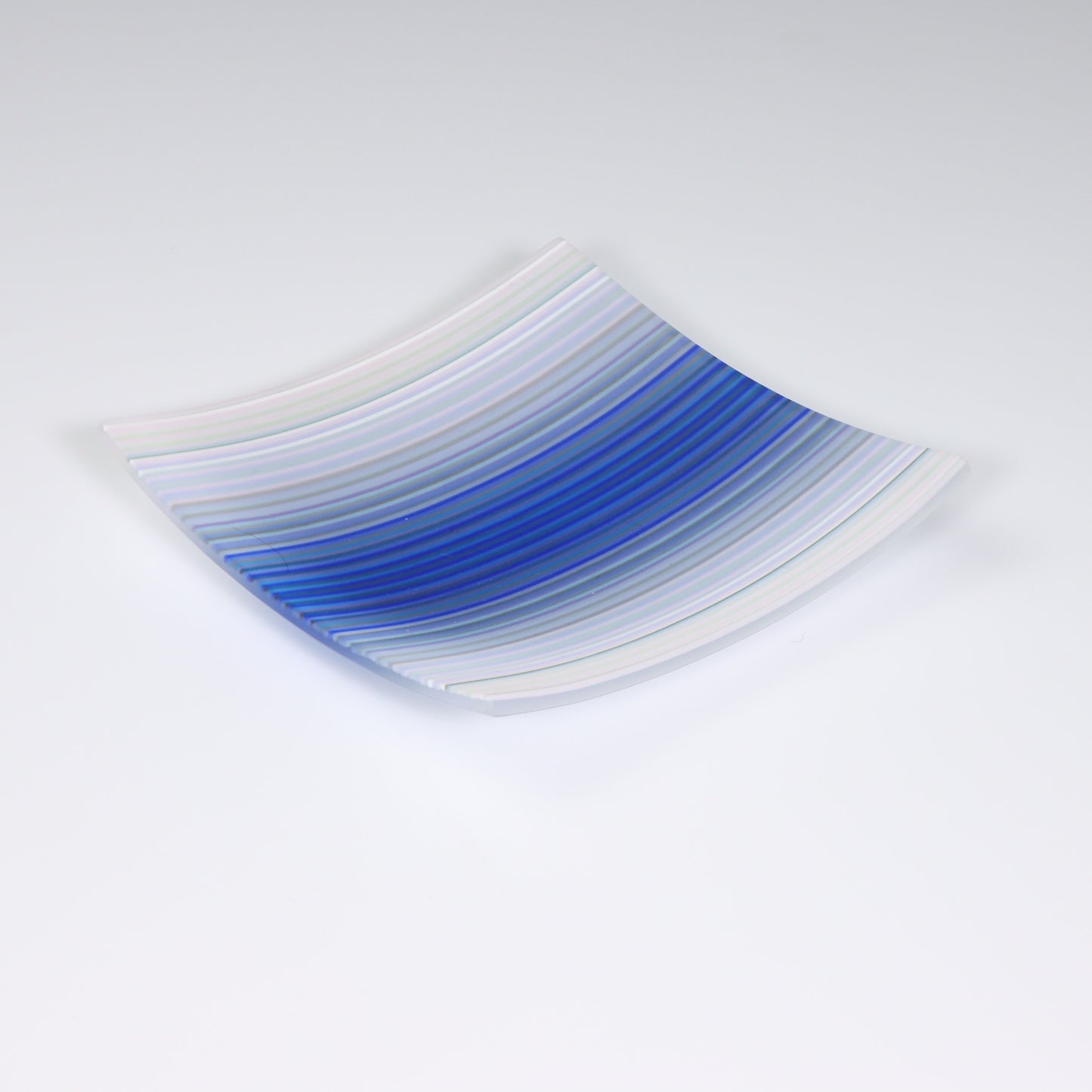 S3640 | White & Blue ColourWave Fused Glass Plate