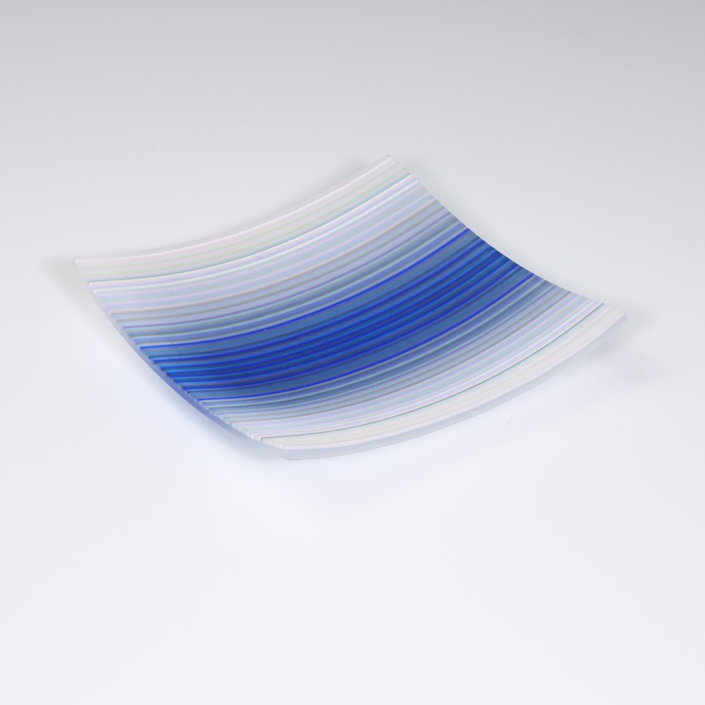 S3640 | White & Blue ColourWave Fused Glass Plate