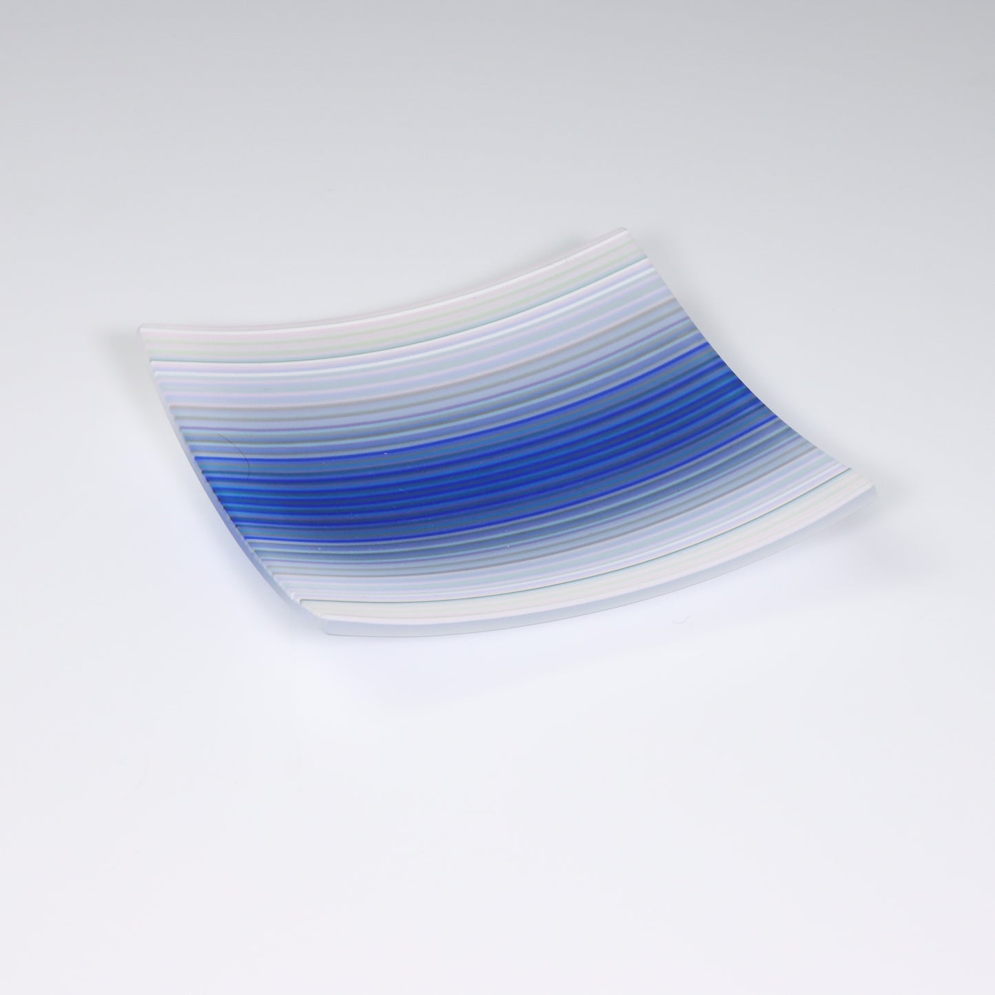 S3640 | White & Blue ColourWave Fused Glass Plate