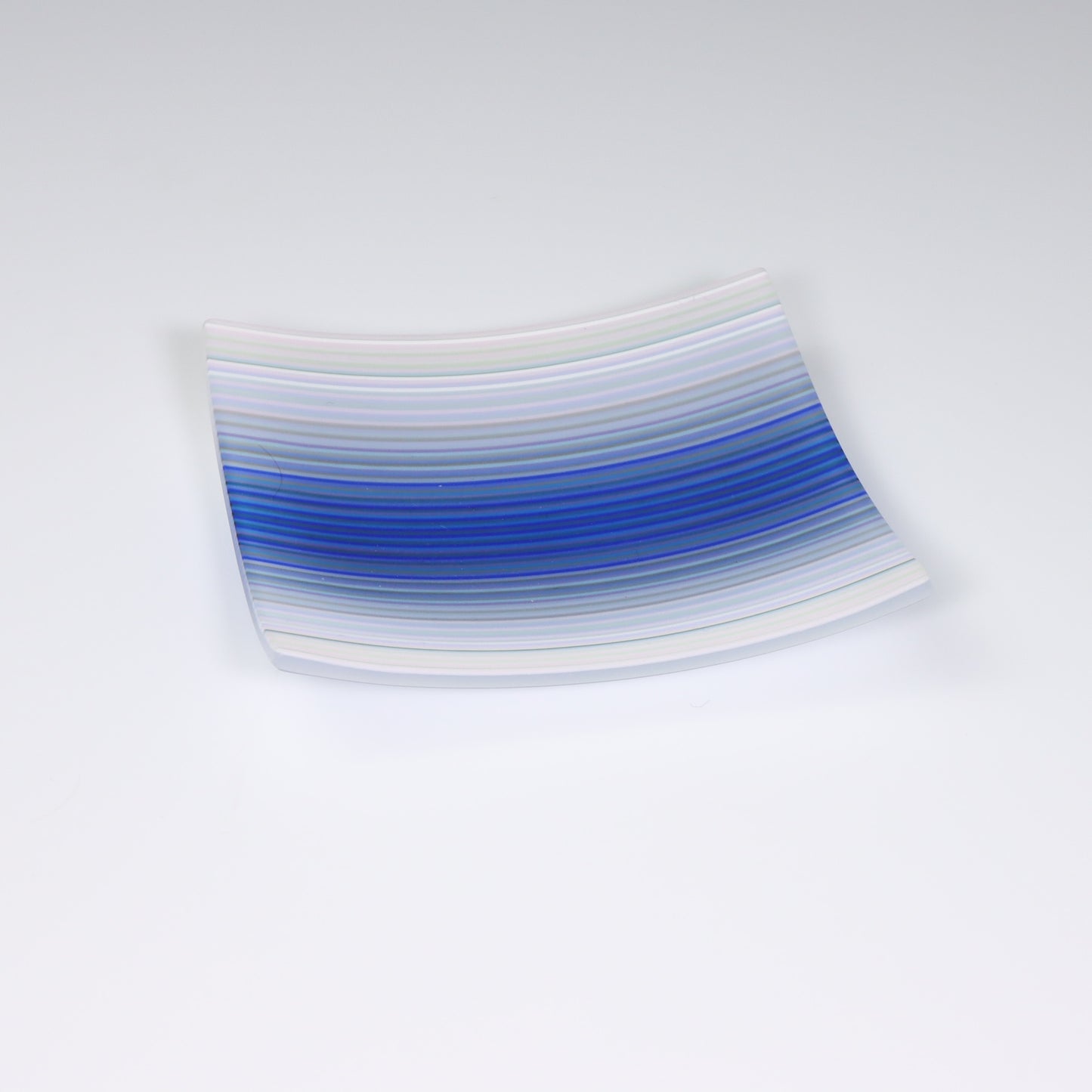 S3640 | White & Blue ColourWave Fused Glass Plate