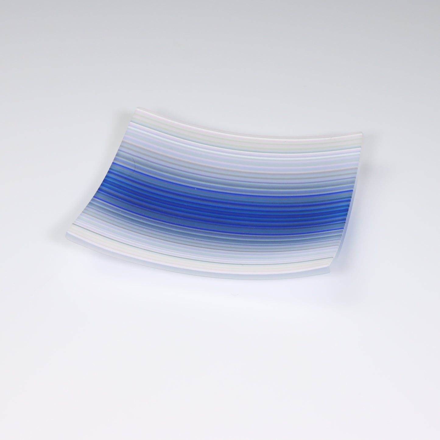 S3640 | White & Blue ColourWave Fused Glass Plate