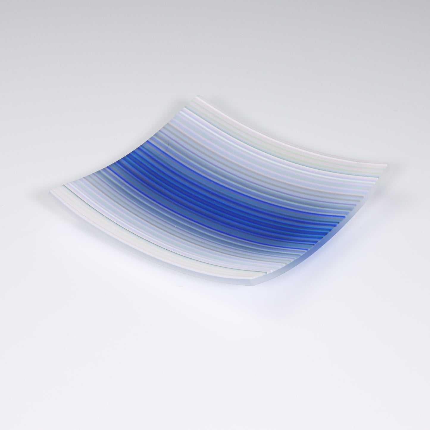 S3640 | White & Blue ColourWave Fused Glass Plate