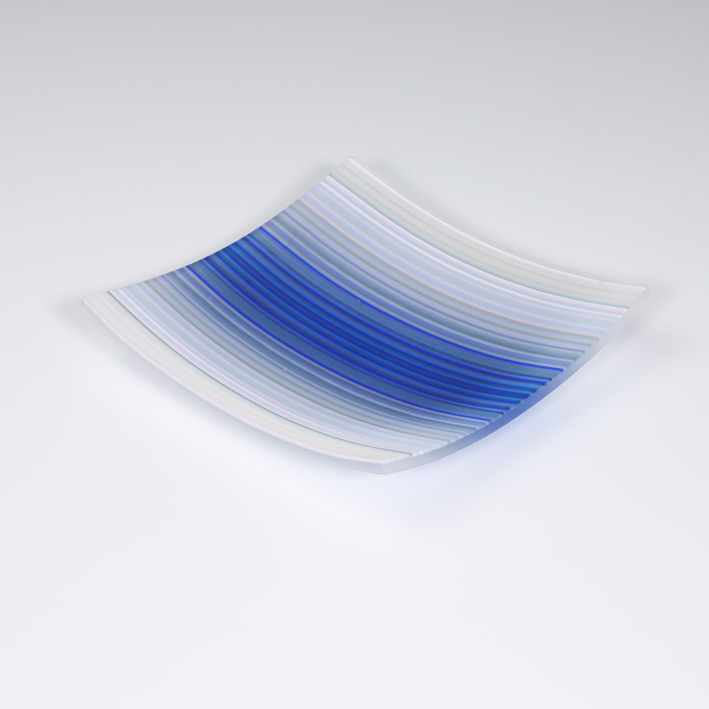 S3640 | White & Blue ColourWave Fused Glass Plate