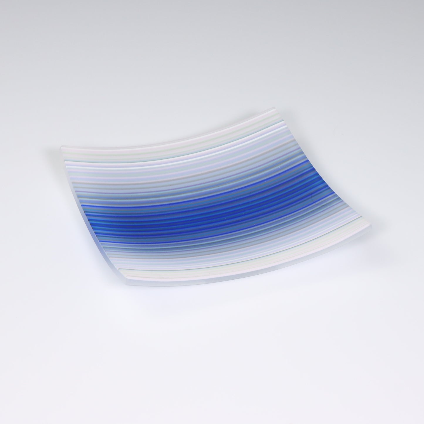 S3640 | White & Blue ColourWave Fused Glass Plate