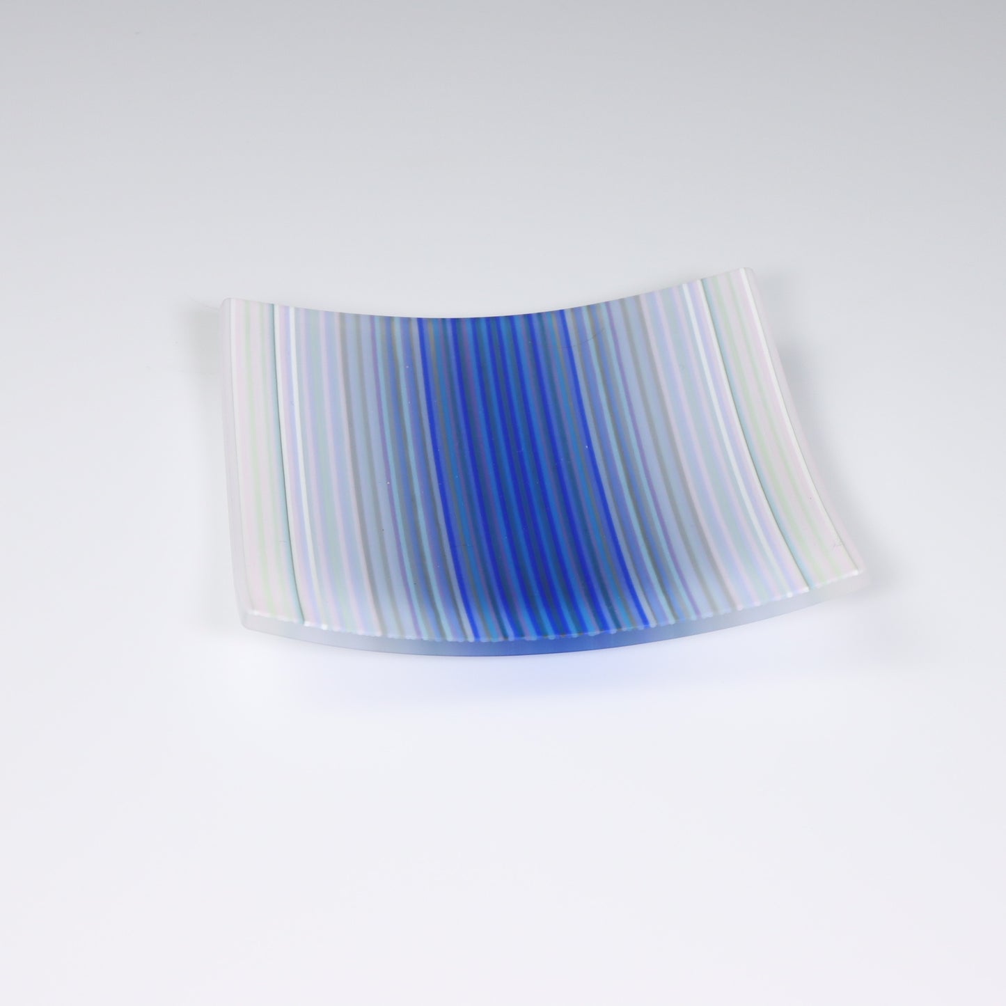 S3640 | White & Blue ColourWave Fused Glass Plate