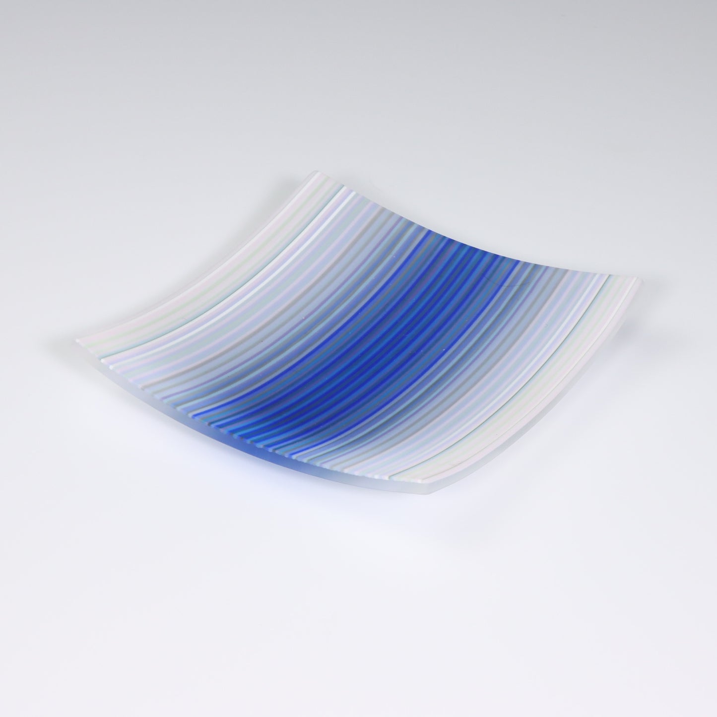 S3640 | White & Blue ColourWave Fused Glass Plate